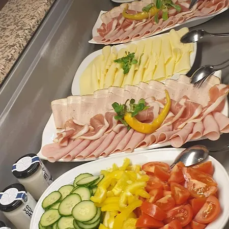 König Stefan Szálloda *